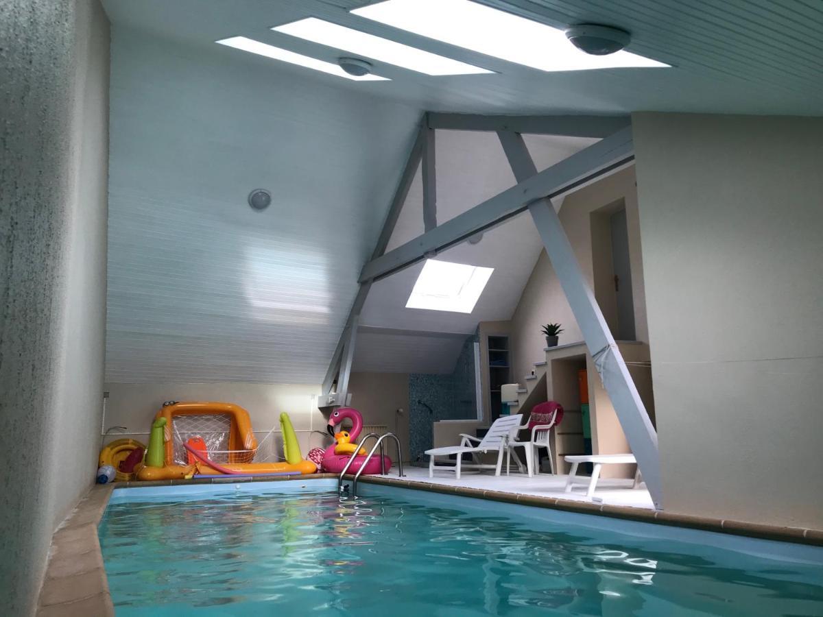 2 chambres dans maison de campagne avec piscine intérieure Lagery Extérieur photo