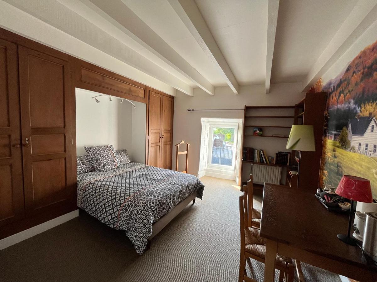 2 chambres dans maison de campagne avec piscine intérieure Lagery Extérieur photo
