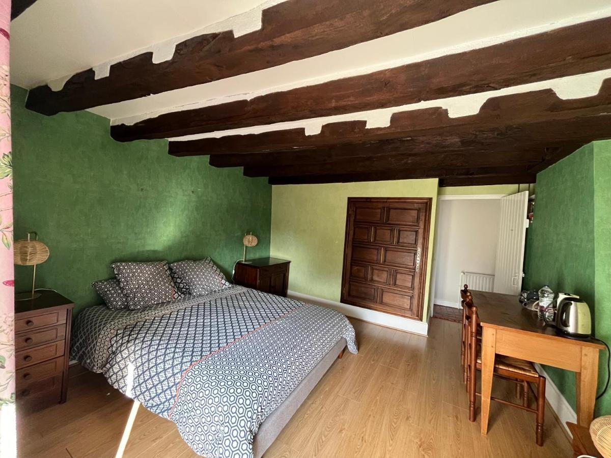 2 chambres dans maison de campagne avec piscine intérieure Lagery Extérieur photo