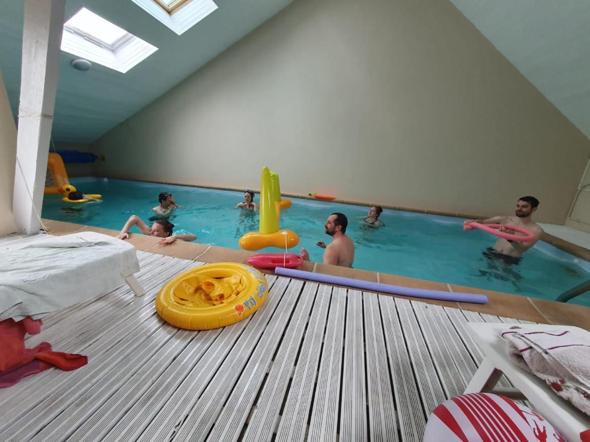 2 chambres dans maison de campagne avec piscine intérieure Lagery Extérieur photo