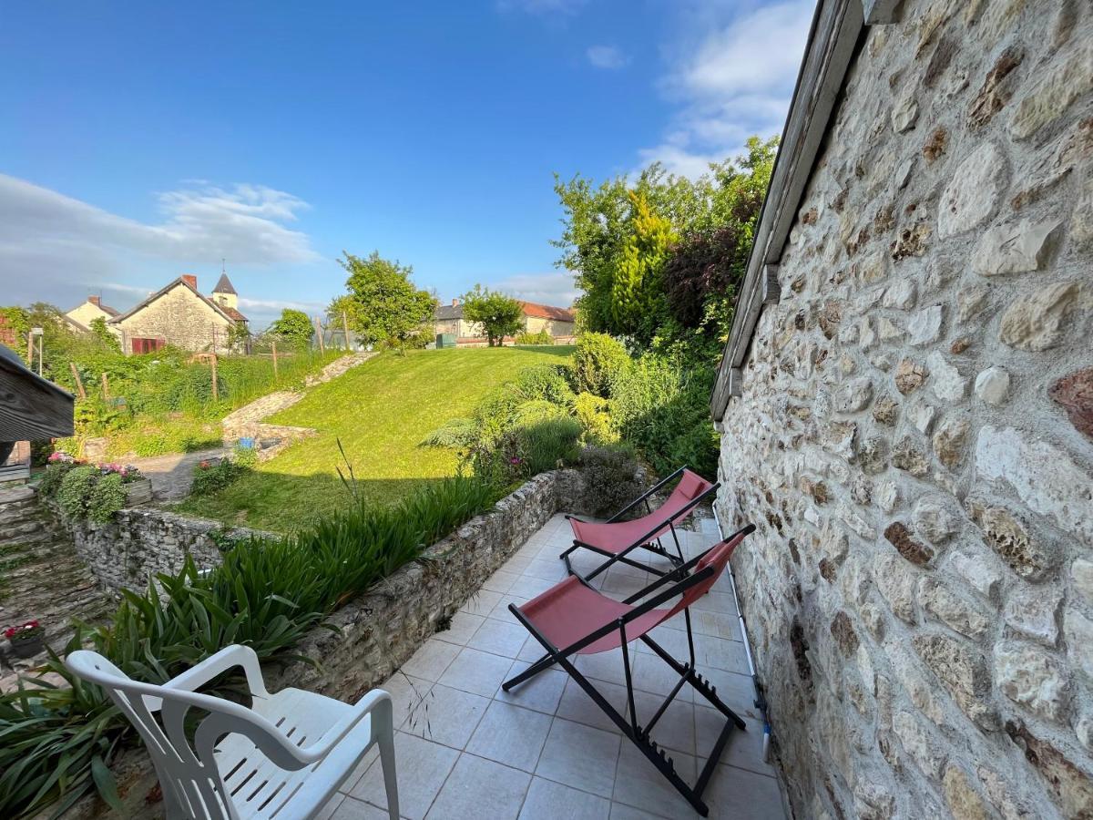 2 chambres dans maison de campagne avec piscine intérieure Lagery Extérieur photo