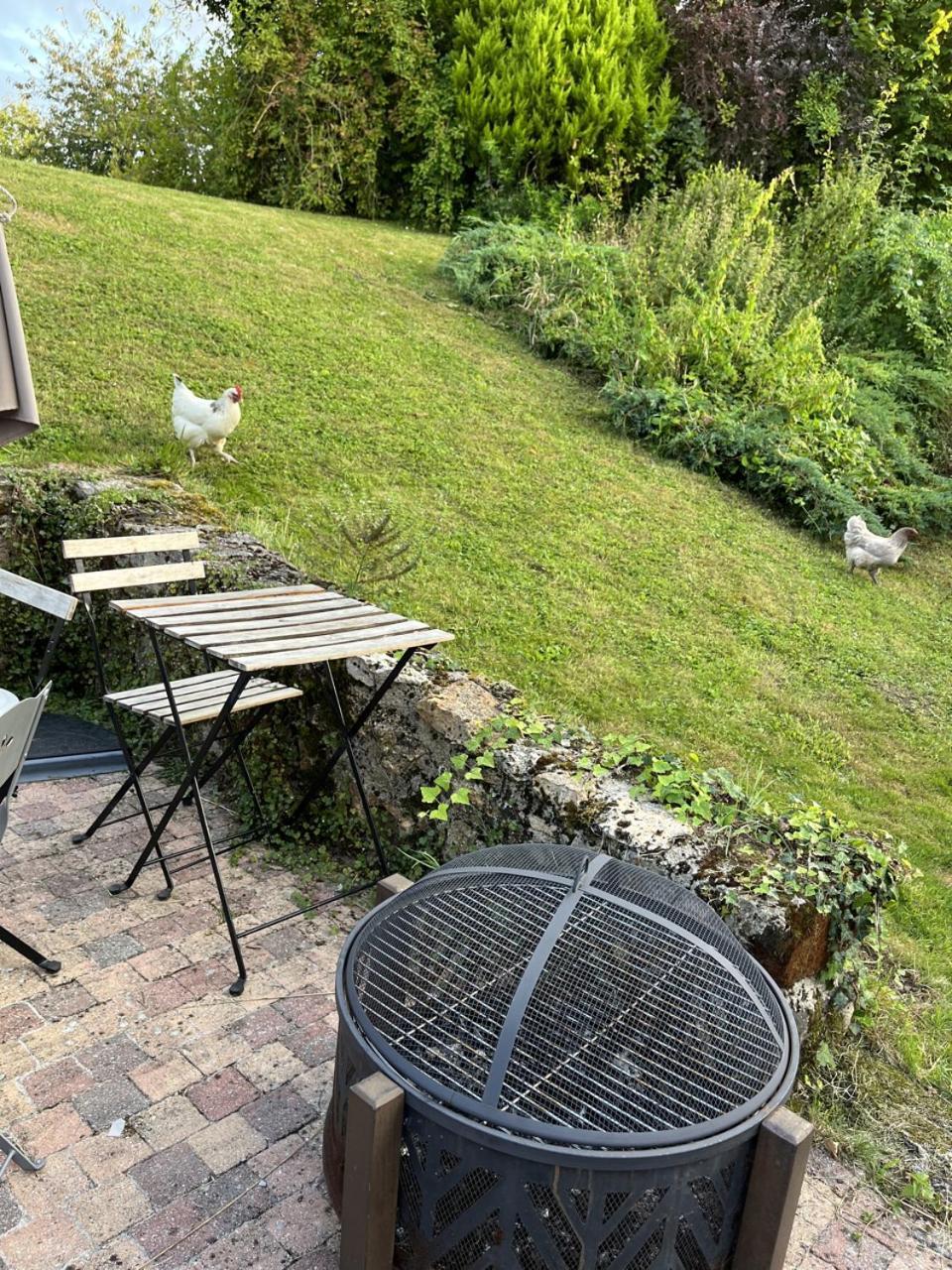 2 chambres dans maison de campagne avec piscine intérieure Lagery Extérieur photo